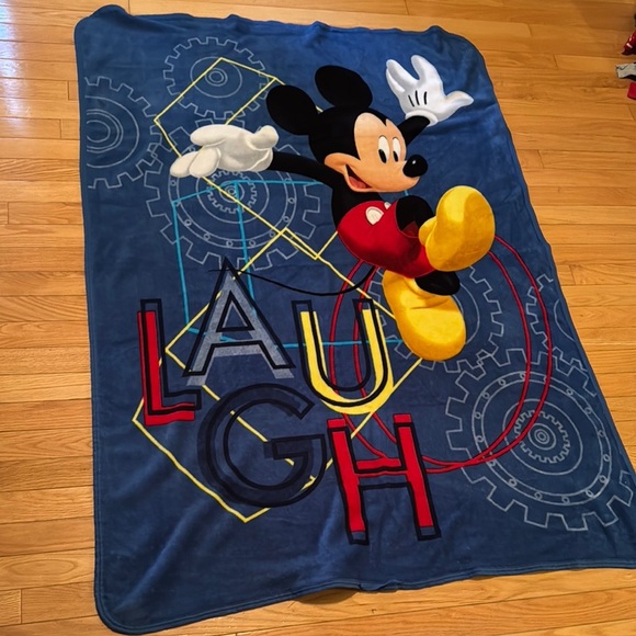 Disney Mickey Mouse Plush and Blanket Set - Picture 7 of 8